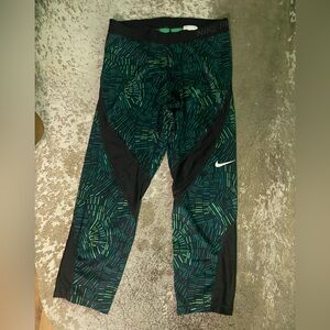 Nike Pro DriFit Green Crop Leggings. Size Large.